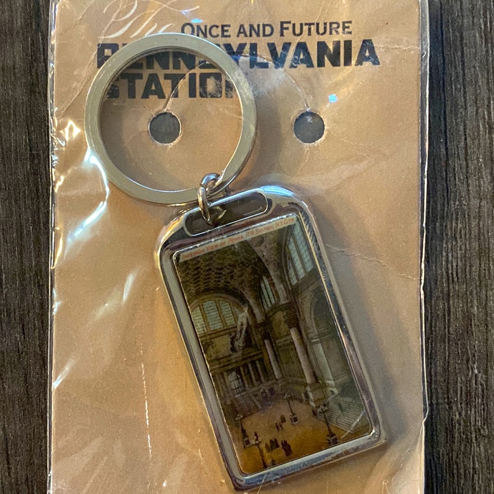 PENNSYLVANIA station keychain